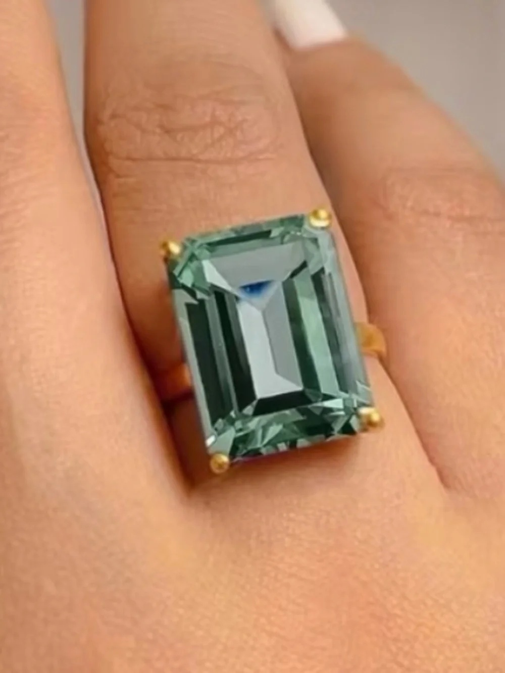 ❇️ NEW Jade Green Emerald-Cut Crystal Stone Gold Ring ❇️